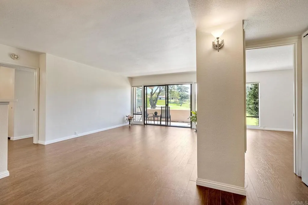 Photo #5: NDP2503858 Listing 