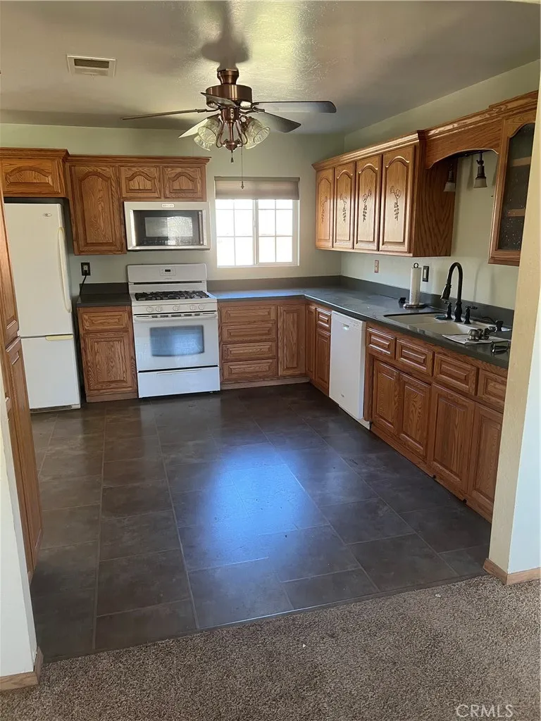 6252 Lynch Canyon Drive, Lake Isabella, Ca 93240 - Photo 3 of 15, Lake Isabella, CA