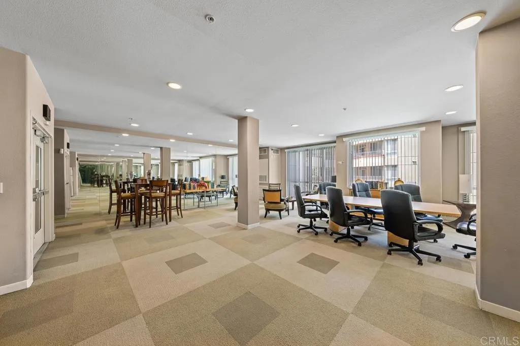 https://cdn.realtyfeed.com/cdn/127/306419689/08d15c9bb4c7b81aab15b884d324e53a.webp