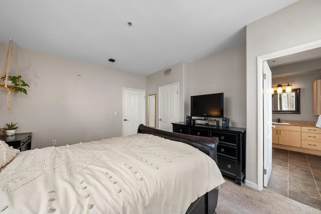 https://cdn.realtyfeed.com/cdn/127/306419689/08fea79290b8bc6eae30e600d44404ec.webp