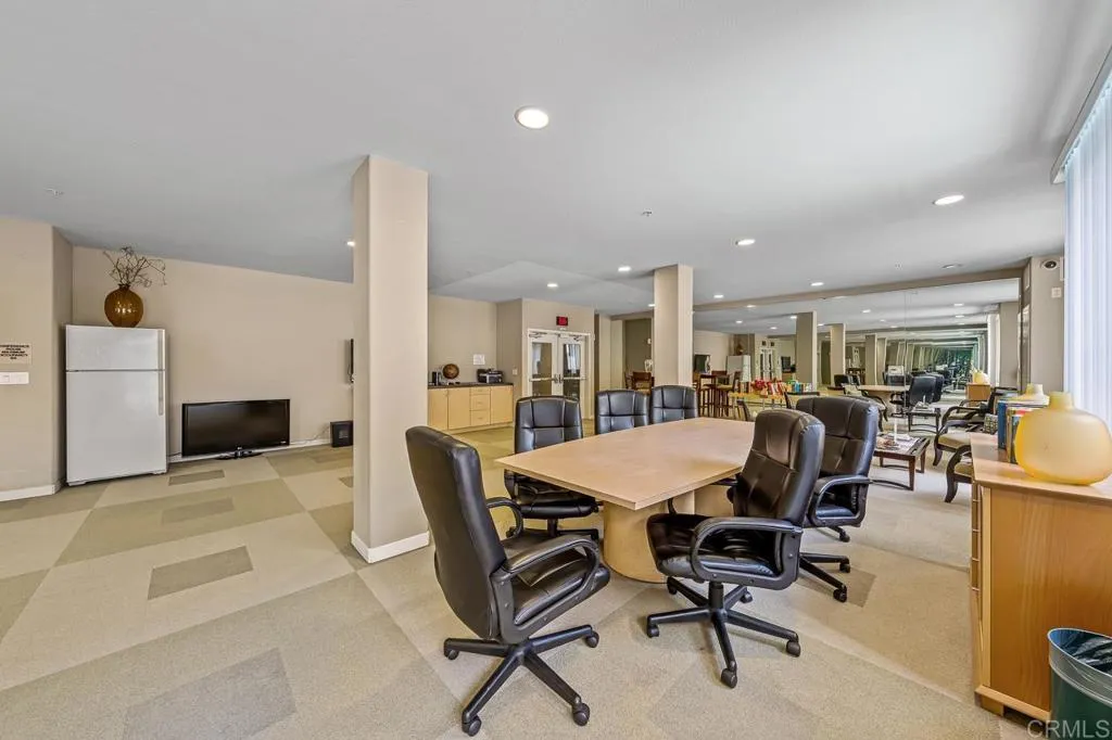 https://cdn.realtyfeed.com/cdn/127/306419689/437b2e7495a03dbbd8dda2775d8a0ee4.webp