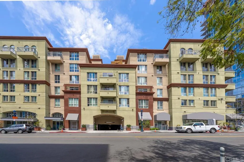 https://cdn.realtyfeed.com/cdn/127/306419689/63040941277b1c4b59668c8b3f6eb1af.webp