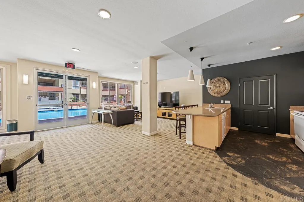 https://cdn.realtyfeed.com/cdn/127/306419689/e90ab19e22476427603bc414de1a58e1.webp