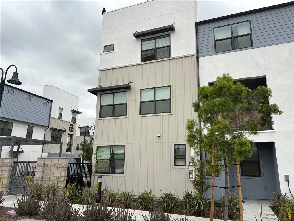 4061 E Luna Paseo Unit 32