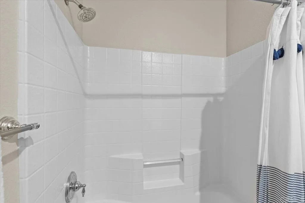 https://cdn.realtyfeed.com/cdn/127/306420340/19923b8c6418be4378f628204ee384ac.webp