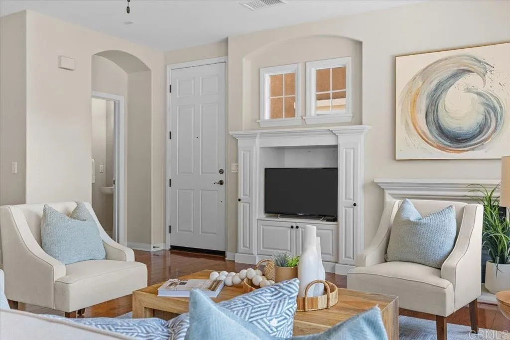 https://cdn.realtyfeed.com/cdn/127/306420340/90da759f8ff7a983946f11ee639ebb83.webp