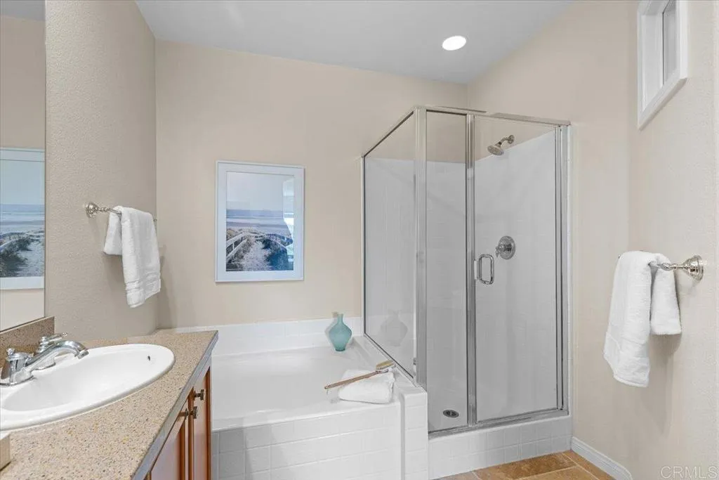 https://cdn.realtyfeed.com/cdn/127/306420340/b3dc3e576e7cc700b82e80c850d3ad95.webp