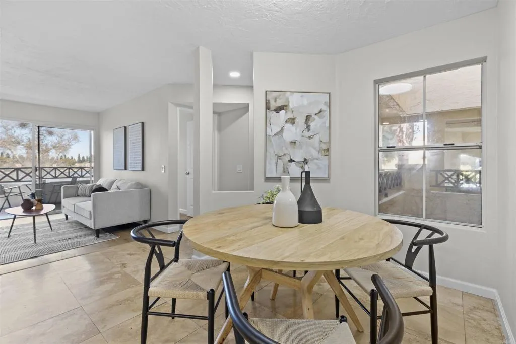 https://cdn.realtyfeed.com/cdn/127/306420373/bb73f381e290f8eded04bb90db33ebf3.webp
