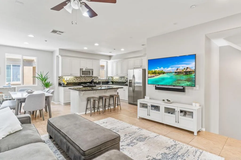 https://cdn.realtyfeed.com/cdn/127/306420390/f90597689b959caf426e74cb50cb350d.webp