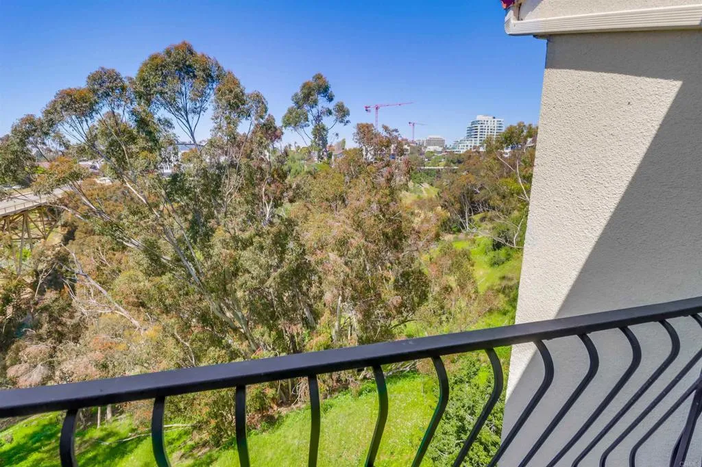 https://cdn.realtyfeed.com/cdn/127/306420448/8418405f7e2be265bef218a8471307be.webp
