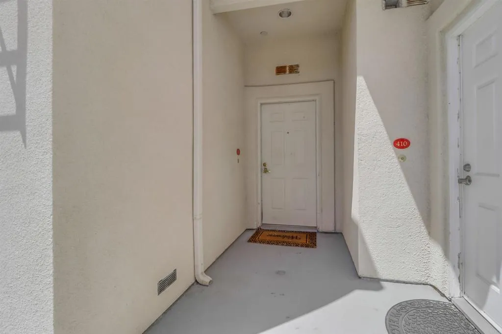 https://cdn.realtyfeed.com/cdn/127/306420448/998c6310de3c634a1f9fe552918eafab.webp