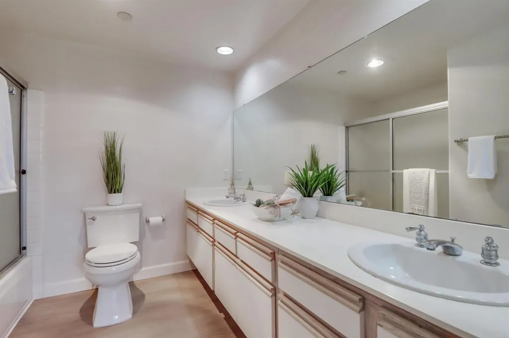 https://cdn.realtyfeed.com/cdn/127/306420448/9eec829559f99d68b10e72deca21e26f.webp