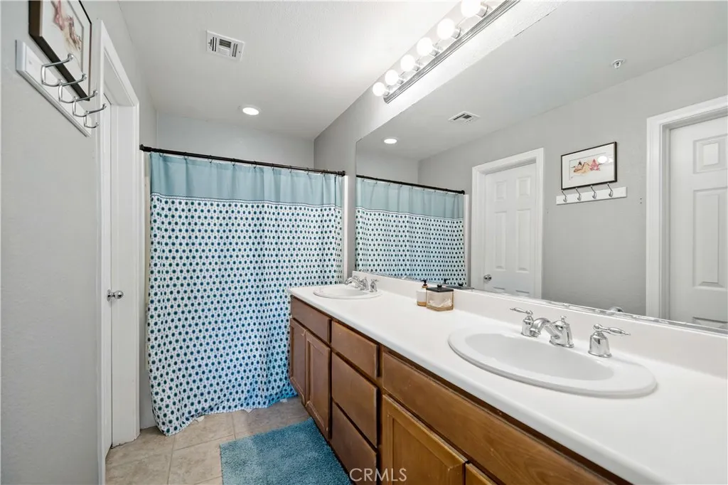 https://cdn.realtyfeed.com/cdn/127/306420480/021f31883120227157c42deef1e70661.webp