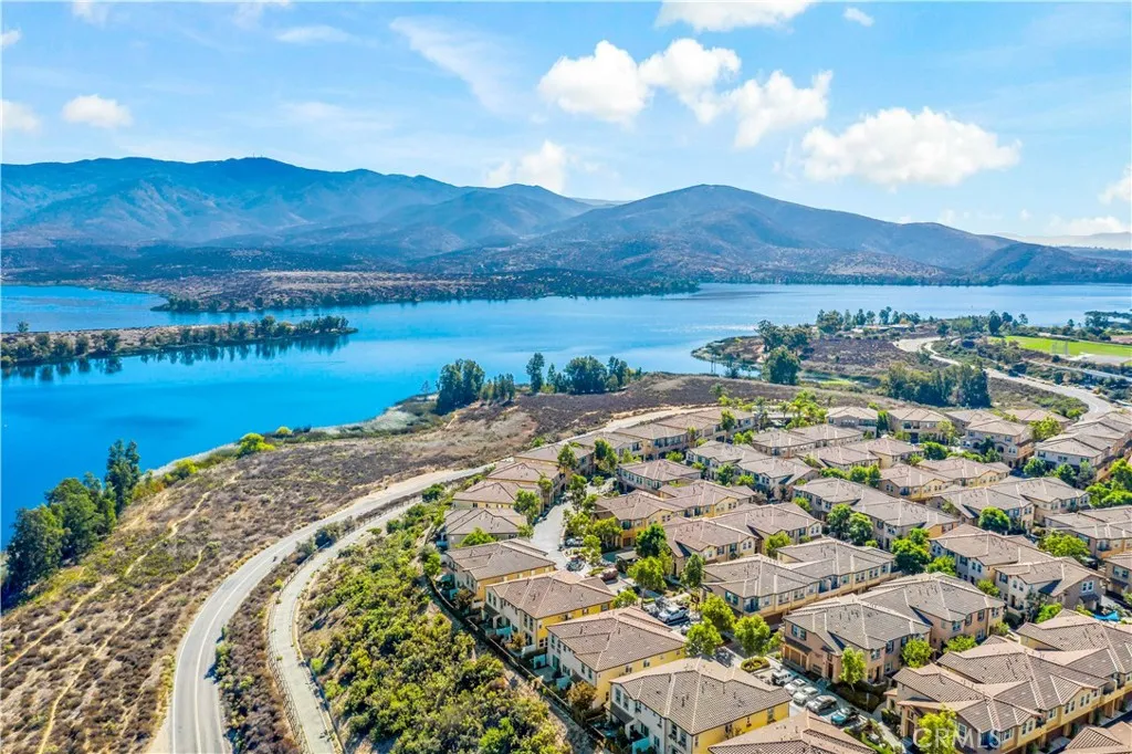 https://cdn.realtyfeed.com/cdn/127/306420480/f79f91d17fd09445e3d879423dc38a9e.webp