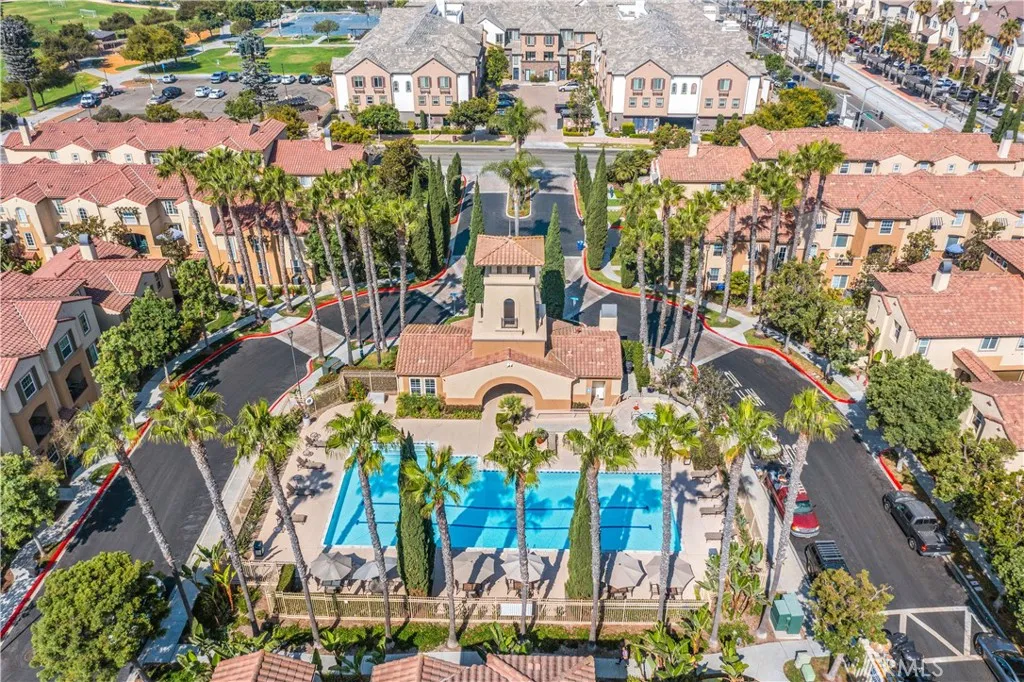 https://cdn.realtyfeed.com/cdn/127/306420480/f96e98c4219aa802bf17f2f3ccbd3257.webp