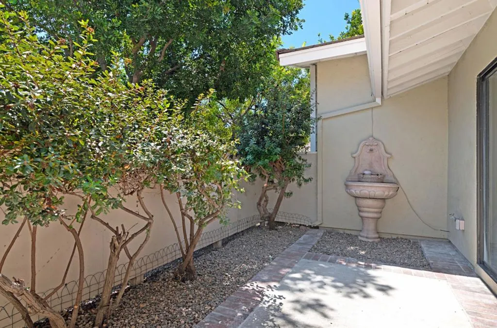 https://cdn.realtyfeed.com/cdn/127/306420597/3bc2cca4f49e7c9ddf84d26301172e41.webp