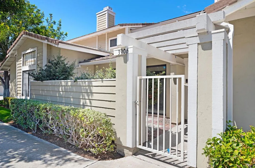 https://cdn.realtyfeed.com/cdn/127/306420597/81abd0cfffde6ec9ed287cc09372831a.webp