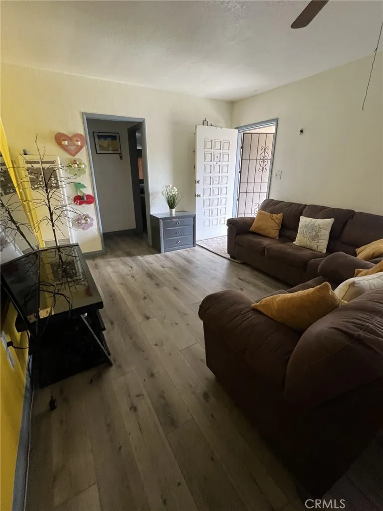9850 Cypress Avenue, Fontana, Ca 92335 - Photo 5 of 19, Fontana, CA