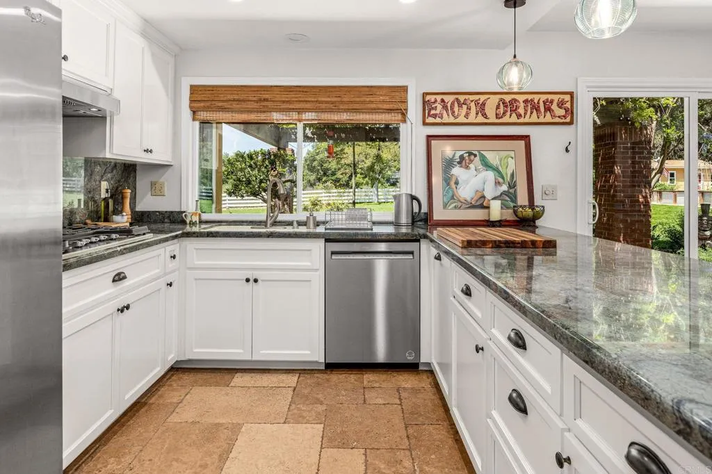 https://cdn.realtyfeed.com/cdn/127/306421072/6508ece9ab1761b82be121d5b124b6b9.webp