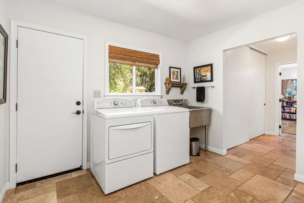 https://cdn.realtyfeed.com/cdn/127/306421072/900aca6c60daec44c908091df34d1cfc.webp