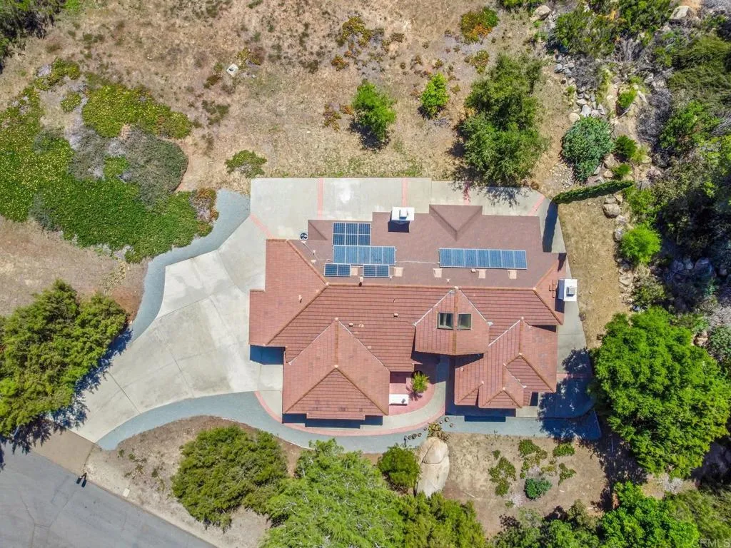 https://cdn.realtyfeed.com/cdn/127/306421109/14634b386766ae5cb5179afd49fc494d.webp