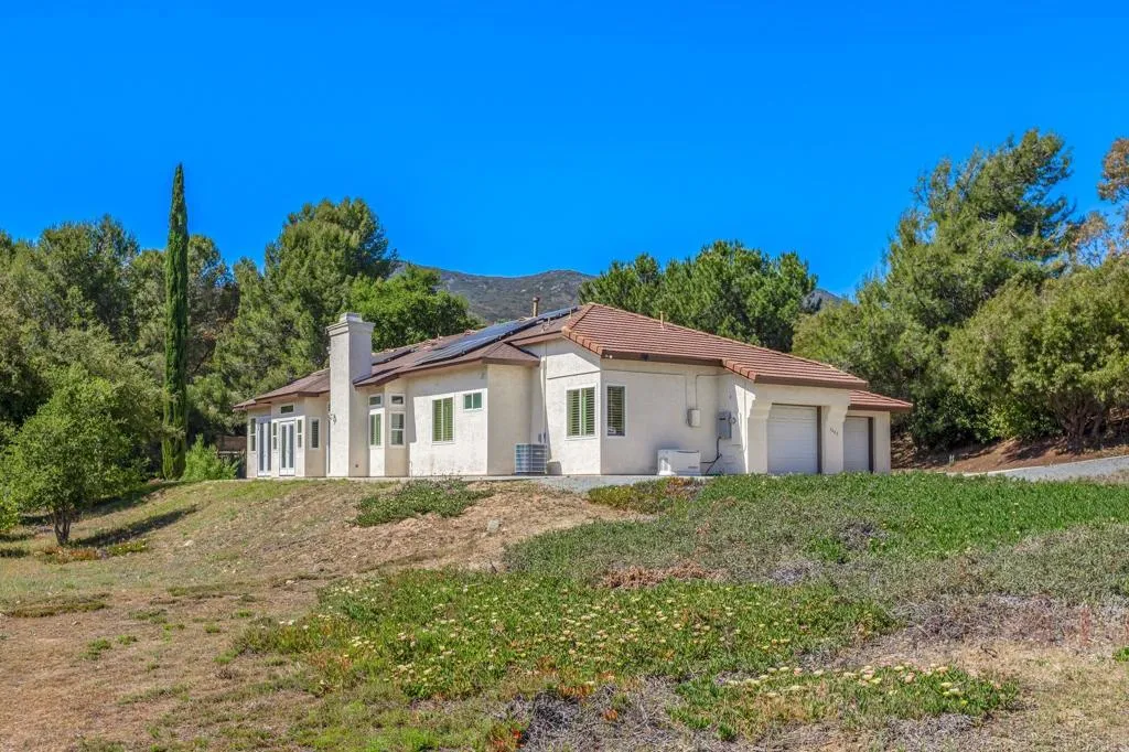 https://cdn.realtyfeed.com/cdn/127/306421109/45d80a3646bf9659c321039ebd6df331.webp