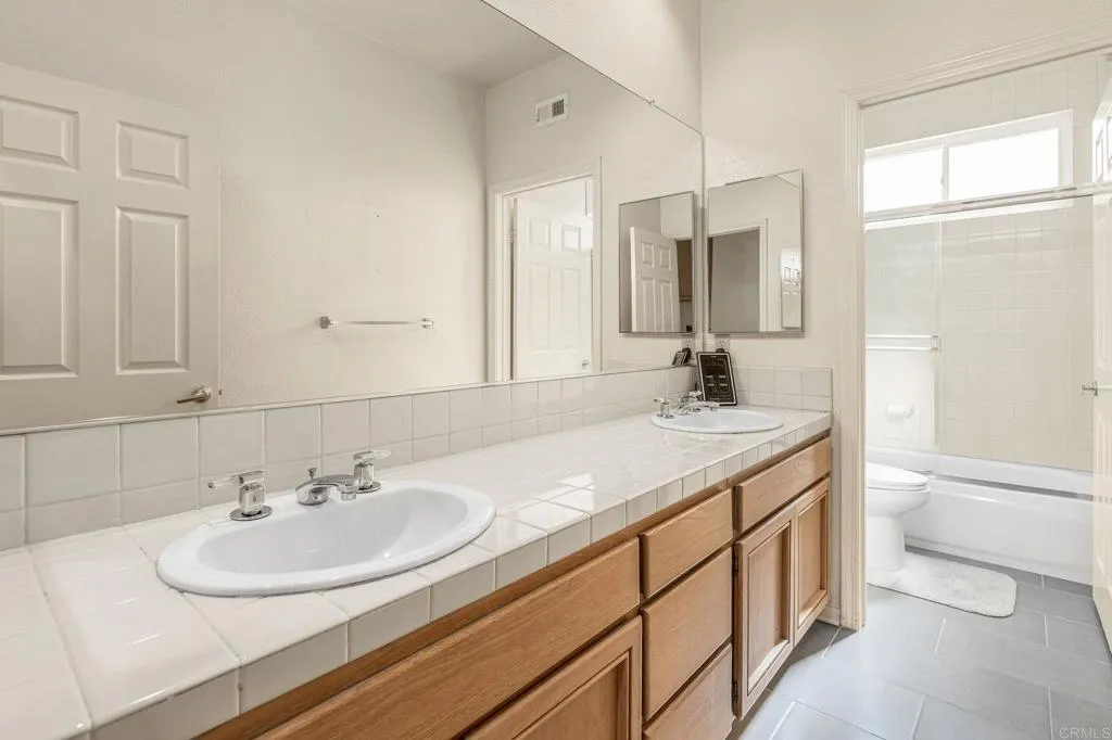 https://cdn.realtyfeed.com/cdn/127/306421109/5de4965aa82b7a96f9969b22a7a391d5.webp