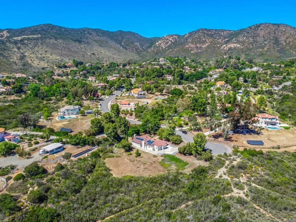 https://cdn.realtyfeed.com/cdn/127/306421109/7b1e4891fea2b829b47e1d81a150b2c8.webp