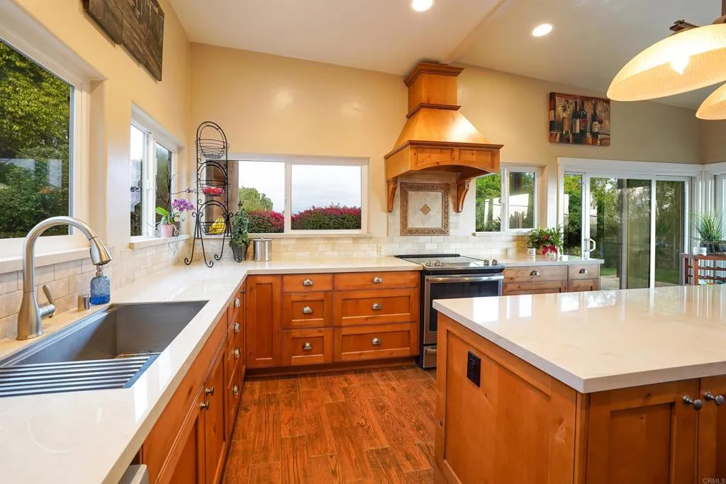 https://cdn.realtyfeed.com/cdn/127/306421256/1e8efc3762e3fb2e407dc1982be76ac9.webp