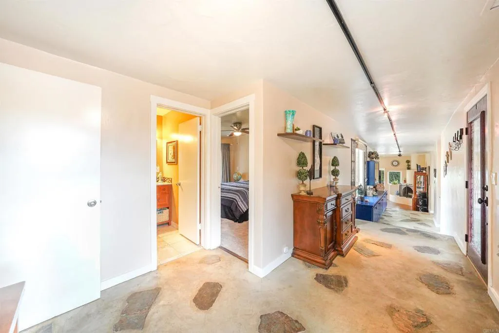 https://cdn.realtyfeed.com/cdn/127/306421256/e353d37bda4d4597f9c0c69ef3cf27b3.webp