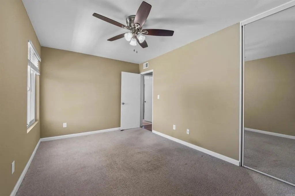 https://cdn.realtyfeed.com/cdn/127/306421400/923c452f4f624175ded99f80dc8f2689.webp