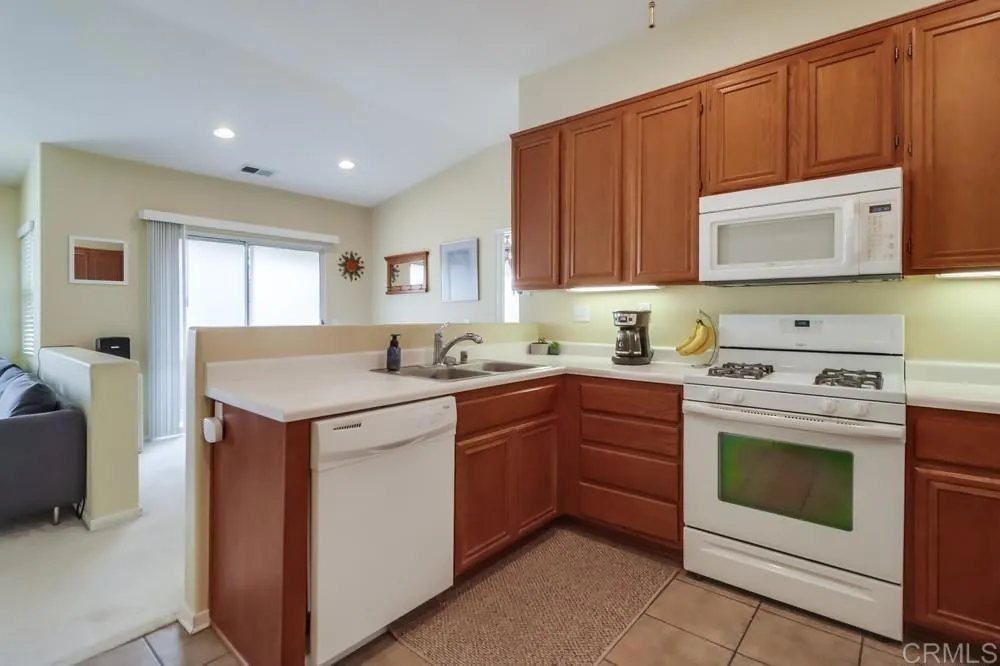 https://cdn.realtyfeed.com/cdn/127/306421406/1f61d0cd5cf7c89a90c5c9fd355d1f66.webp