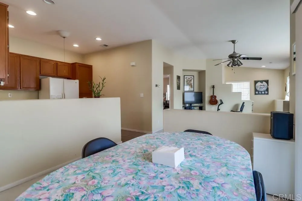https://cdn.realtyfeed.com/cdn/127/306421406/2e6898c4a289f618ce39dccf700d42ce.webp