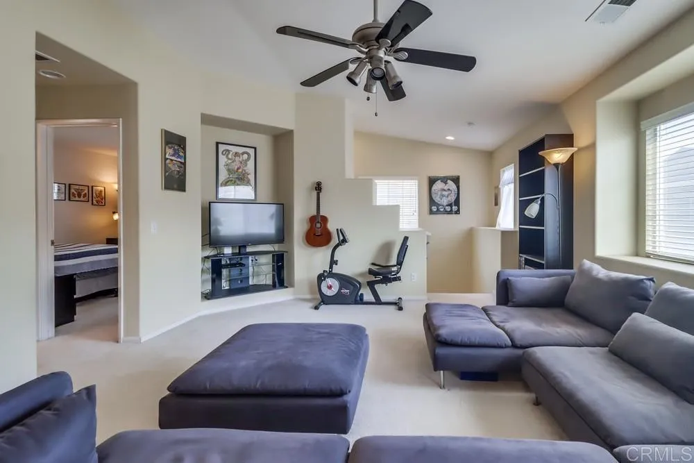 https://cdn.realtyfeed.com/cdn/127/306421406/ef5b2afe48a09b2d1047fd49bf44d6e2.webp