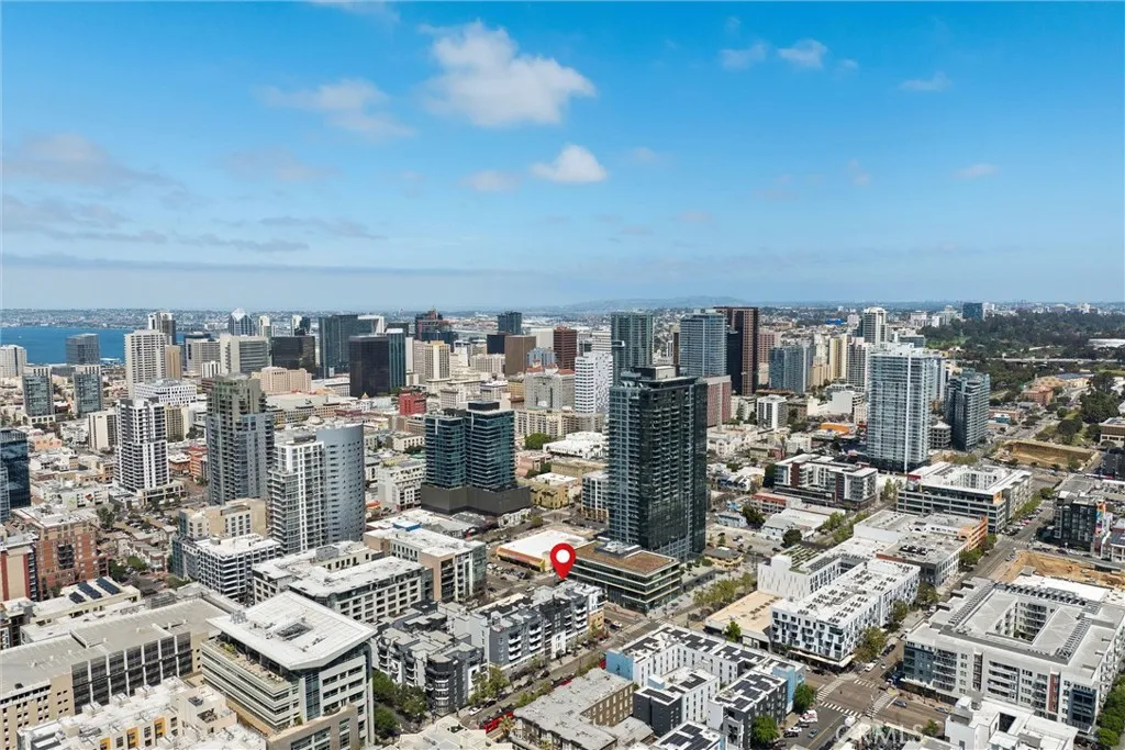 https://cdn.realtyfeed.com/cdn/127/306421496/3c8eefdb2d0eb84b9723103a44010c39.webp