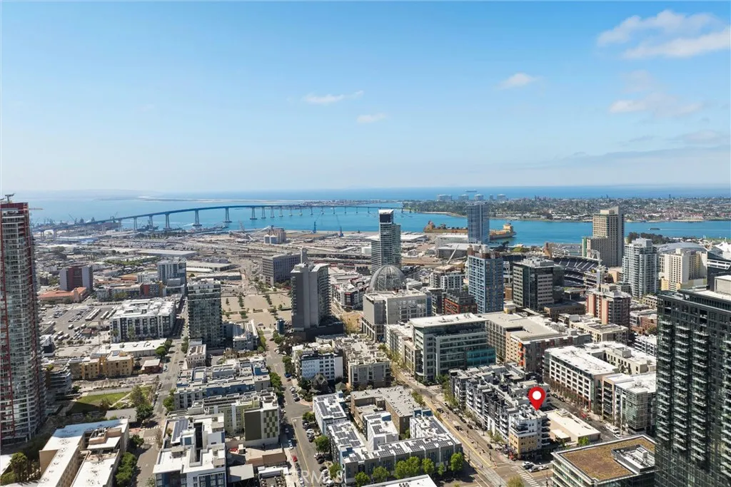 https://cdn.realtyfeed.com/cdn/127/306421496/c9b49c9f539fd9b36ad1e7a062da3962.webp