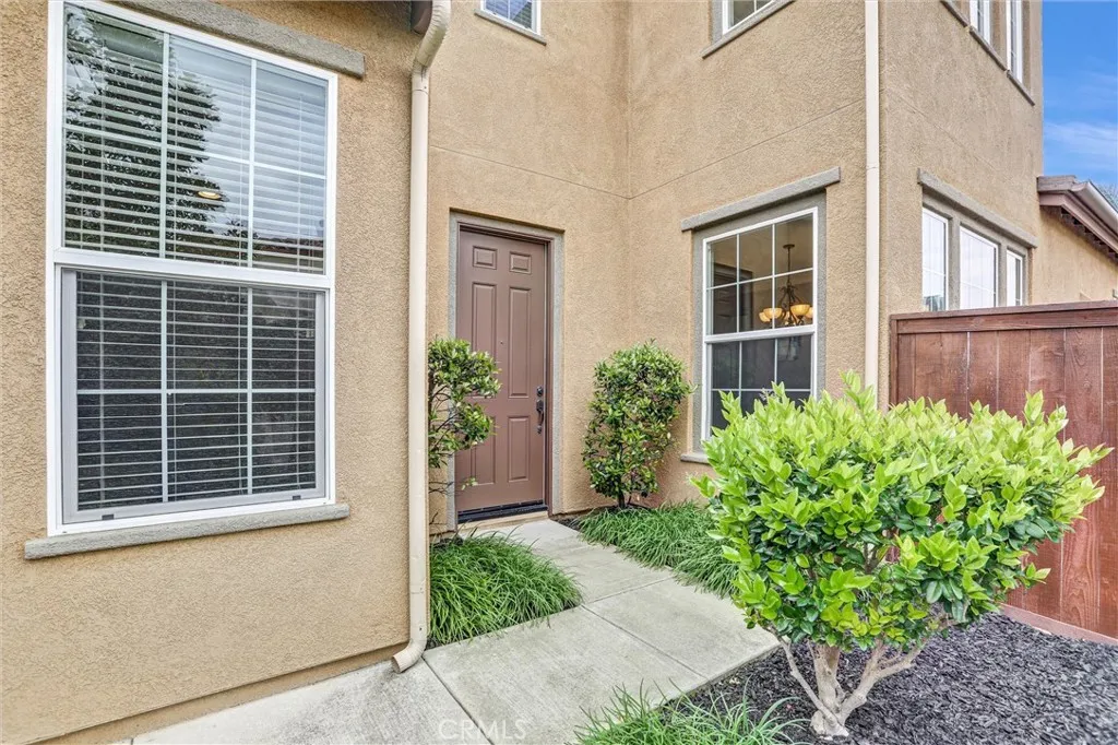 https://cdn.realtyfeed.com/cdn/127/306421554/05edf918a4cc26f40ad941cda2ba7b8e.webp
