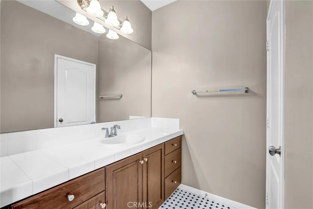 https://cdn.realtyfeed.com/cdn/127/306421554/4ebf2b05f60f9a8f85ae3f00ab5be8fe.webp
