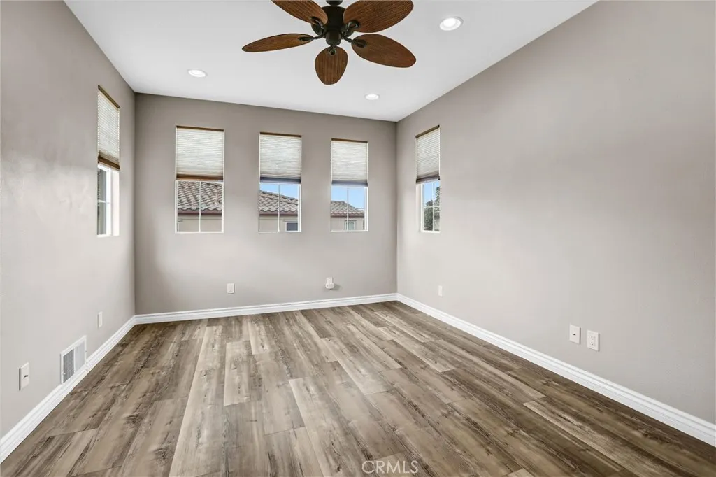 https://cdn.realtyfeed.com/cdn/127/306421554/d12d1a05f708f22d46861fd4f2eee676.webp