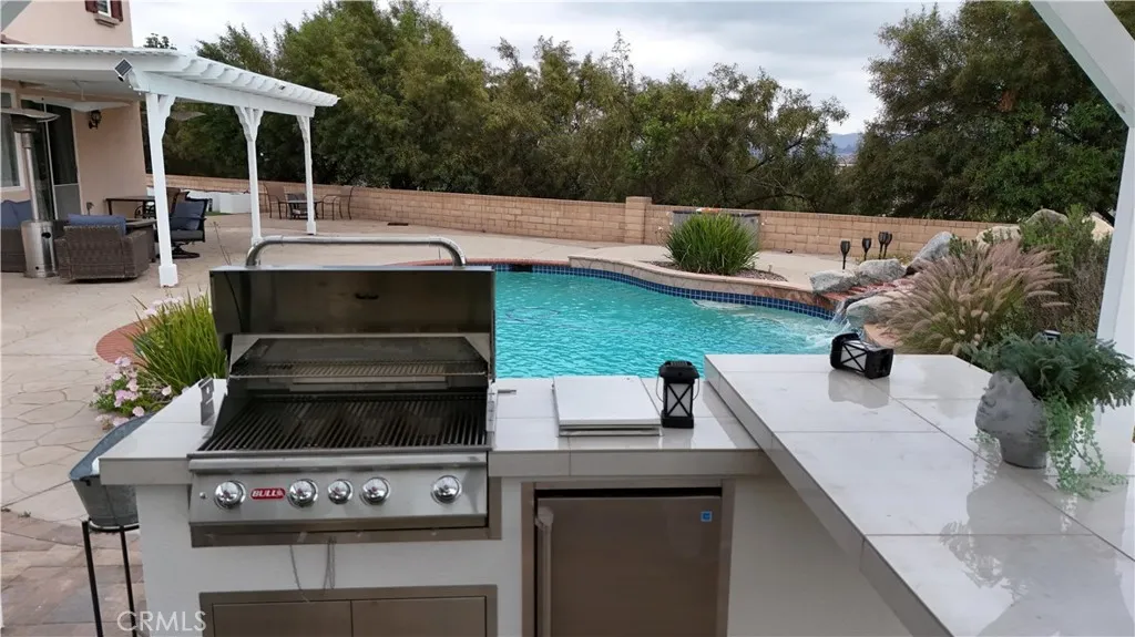 https://cdn.realtyfeed.com/cdn/127/306421556/0aaa8b322f6f85879562842225610ab5.webp