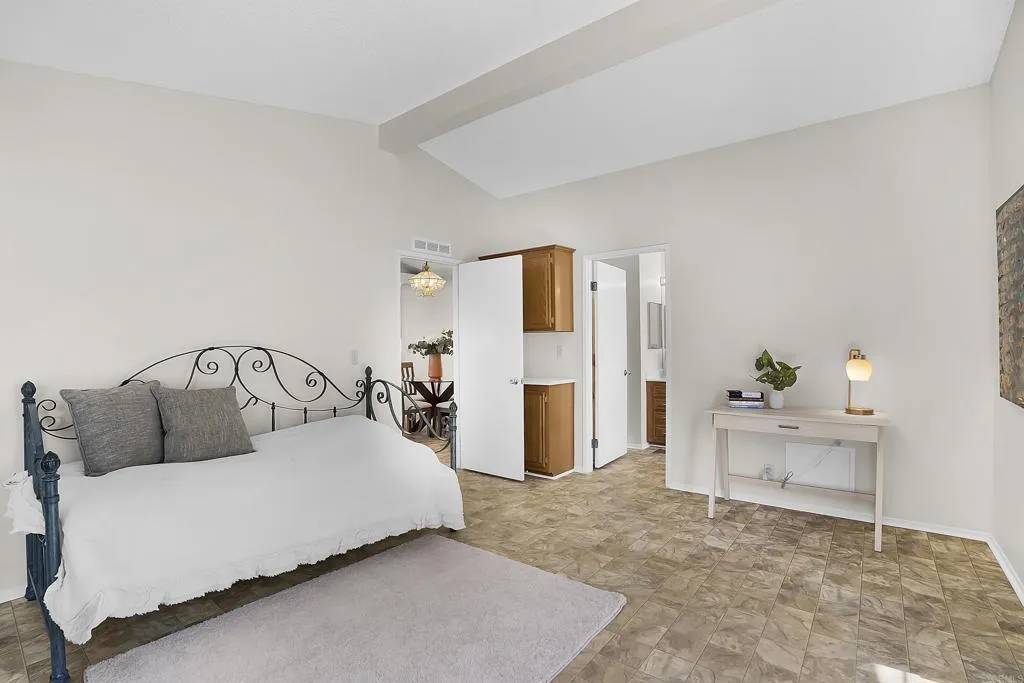 https://cdn.realtyfeed.com/cdn/127/306421753/50654833e491f87ae3f1b6fe9a56c89e.webp