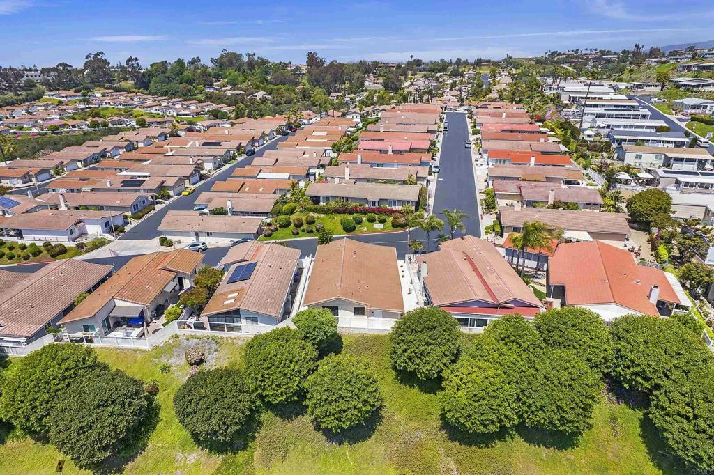 https://cdn.realtyfeed.com/cdn/127/306421753/6396ccb9cd6ae912a8730aa7cf94904d.webp