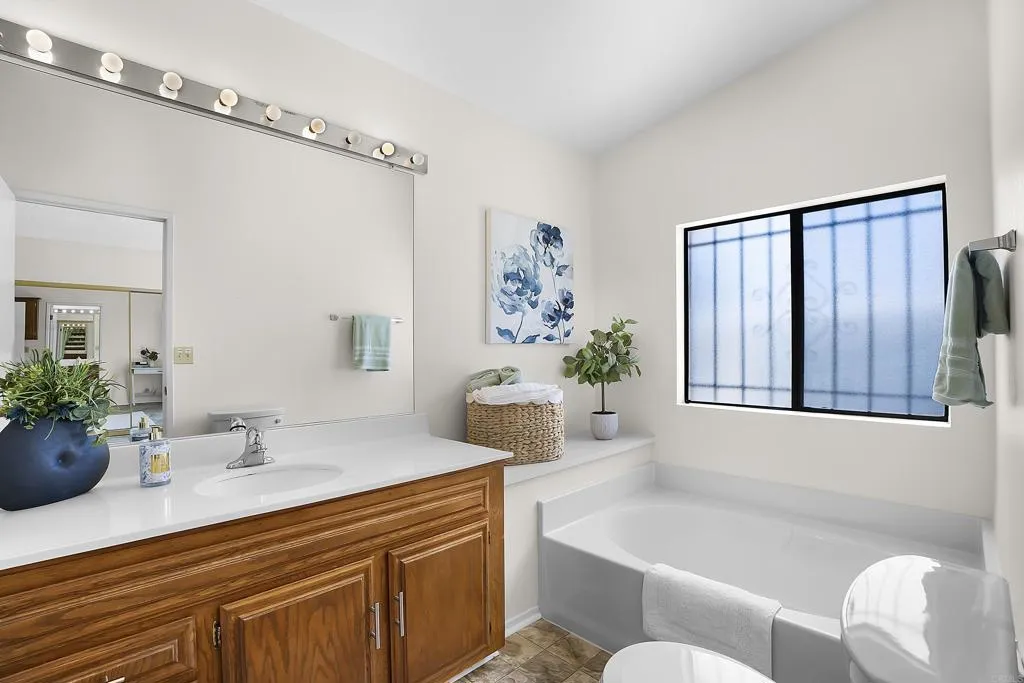 https://cdn.realtyfeed.com/cdn/127/306421753/cf38be2f6cba4da5e3f7a3388b8f7b99.webp