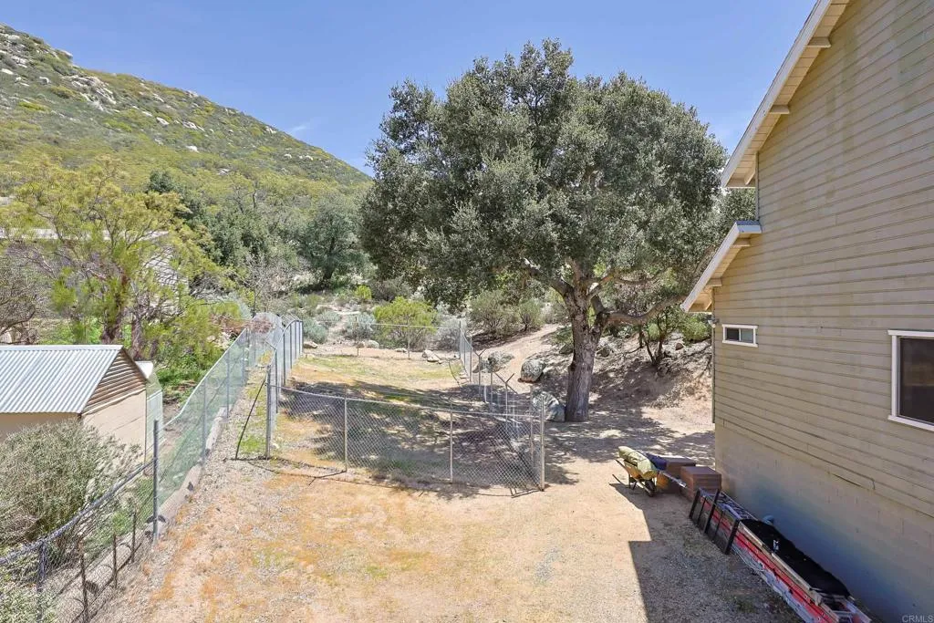 https://cdn.realtyfeed.com/cdn/127/306421883/6d0a4b8e67d8aa65d496f032a17ca969.webp