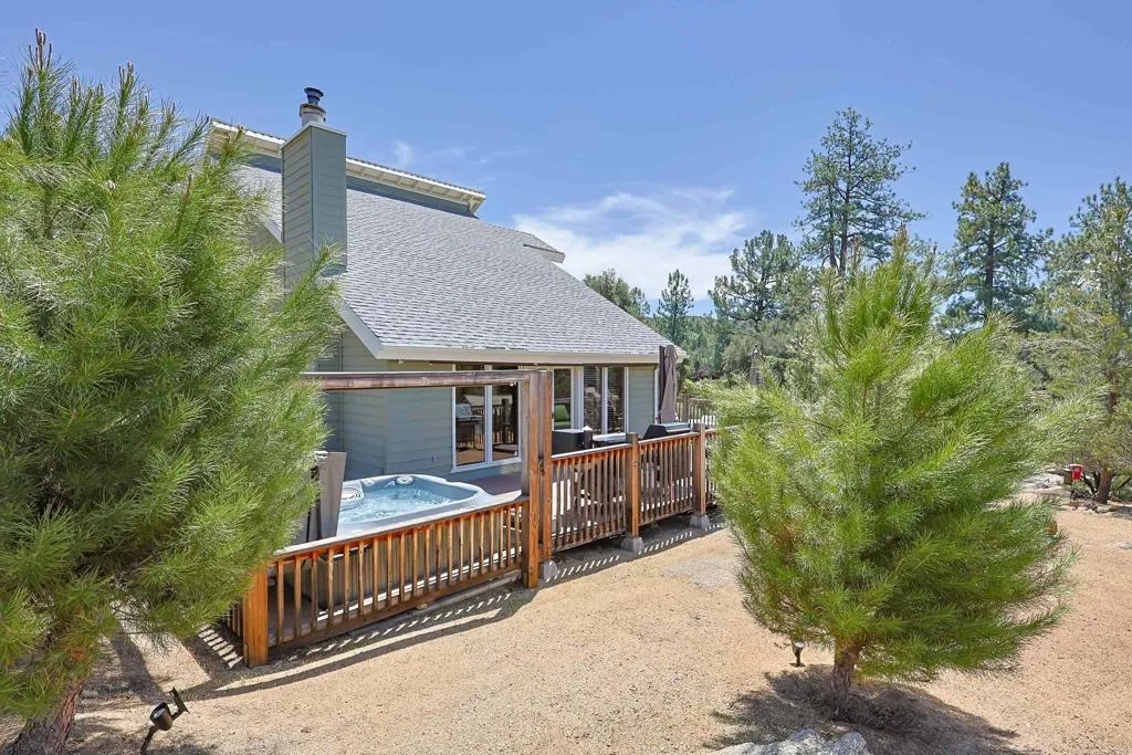 https://cdn.realtyfeed.com/cdn/127/306421883/e1384ecac6c3751758b76dc12390552d.webp