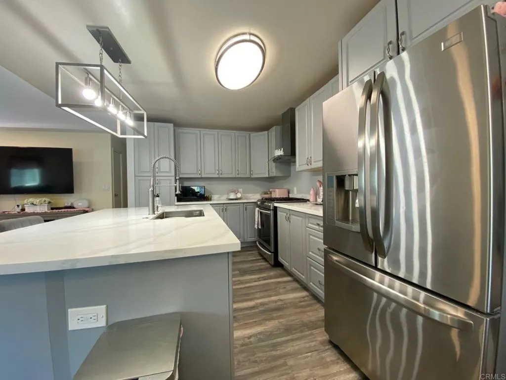https://cdn.realtyfeed.com/cdn/127/306421997/41b79e258c3284b1c45bb0e79d5dd964.webp