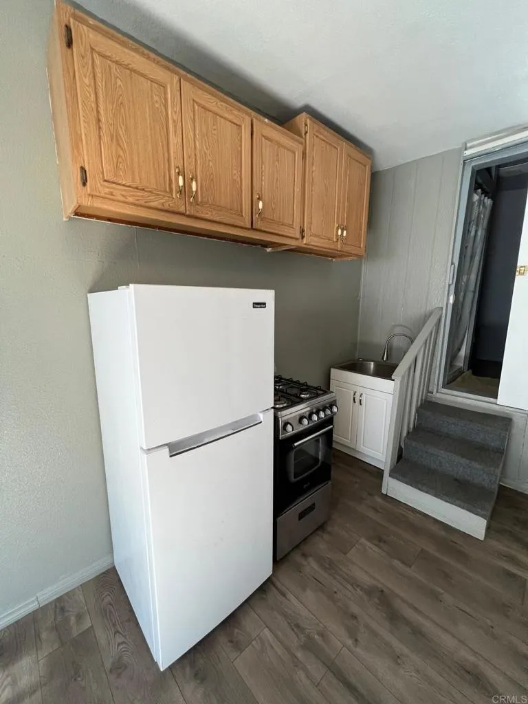 https://cdn.realtyfeed.com/cdn/127/306421997/70edcfbdec94e47fc1178fa9efff71c6.webp