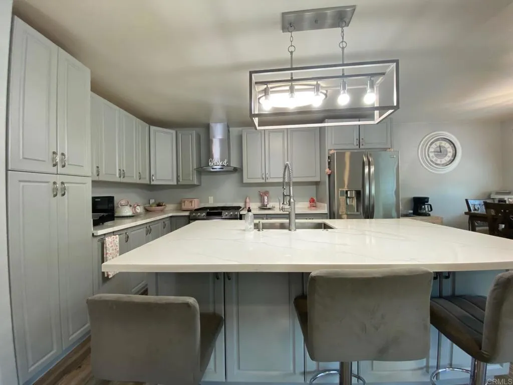 https://cdn.realtyfeed.com/cdn/127/306421997/93cfef0480b39ffadf804b947d0c14eb.webp