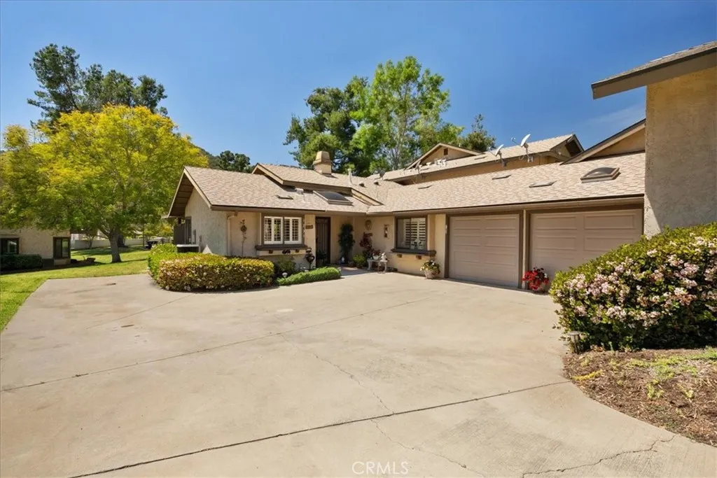 Photo #3: ND25088380 Listing 