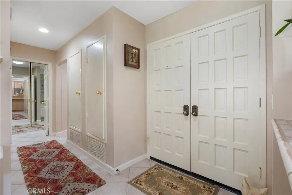 https://cdn.realtyfeed.com/cdn/127/306422090/807c75a9d67639ff2938674fb4f8fb67.webp